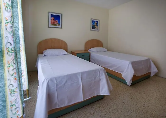 شقة 3 Bedrm Balluta Bay سليمة